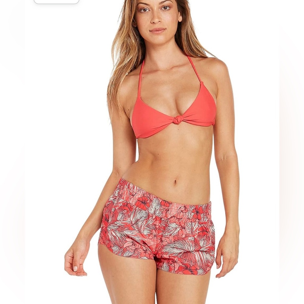 Volcom Women’s Dot The Island 2” Boardshorts MED